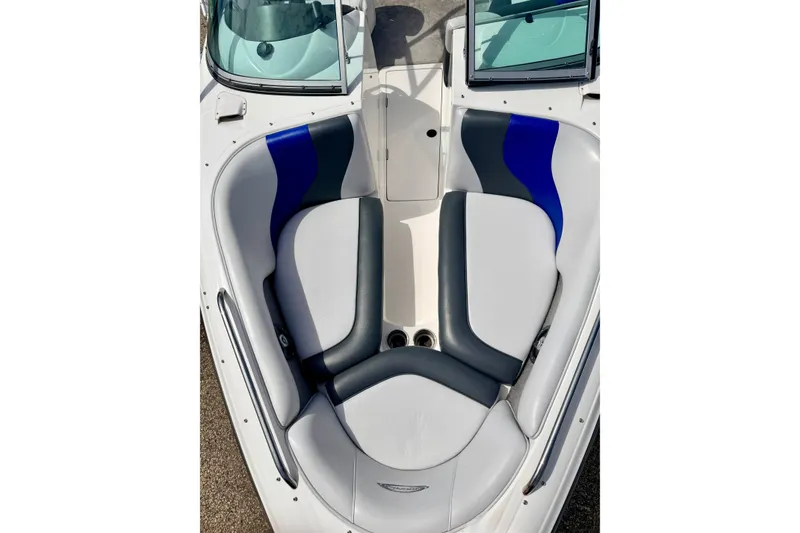 Slide: The Image of 2007 Moomba Outback V boat interior with gray and blue seating. - 73