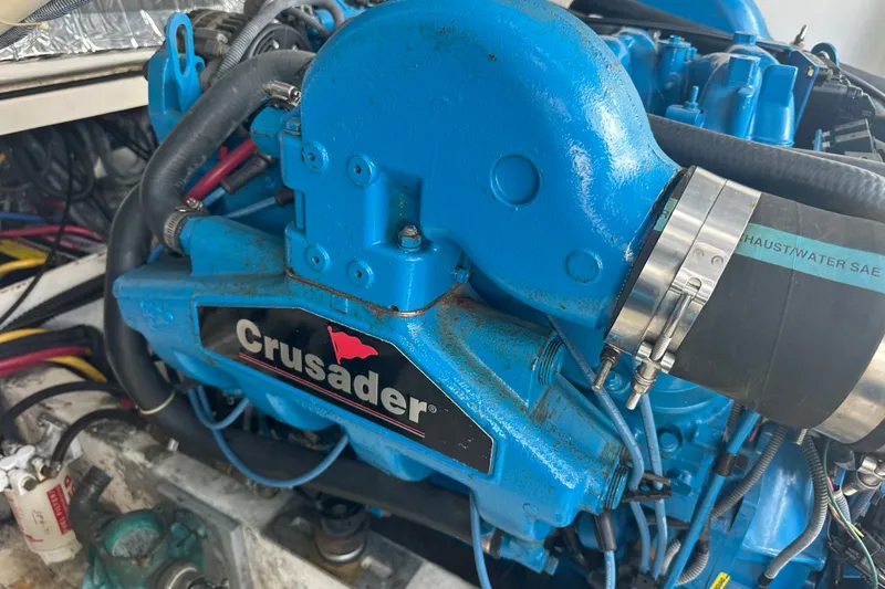 Slide: The Image of Blue Crusader engine in a 2005 Tiara Yachts 2900 Coronet boat. - 25