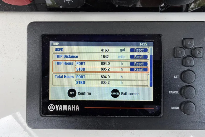 Slide: The Image of Yamaha display showing trip data on 2016 Sea Hunt Gamefish 25 boat. - 20