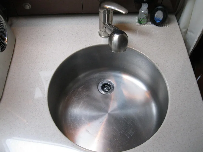 Slide: The Image of Stainless steel sink on 2008 Sea Ray 330 Sundancer yacht. - 45
