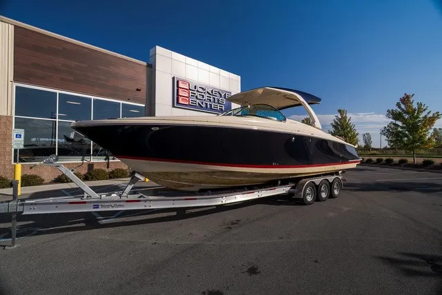 The Image of Chris-Craft Launch 35 GT Sterdrive 2026 - 1