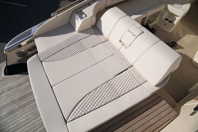 Slide: The Image of Chris-Craft Launch 35 GT Sterdrive 2026 - 12