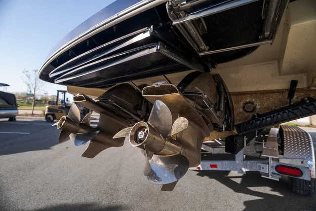 Slide: The Image of Chris-Craft Launch 35 GT Sterdrive 2026 - 5