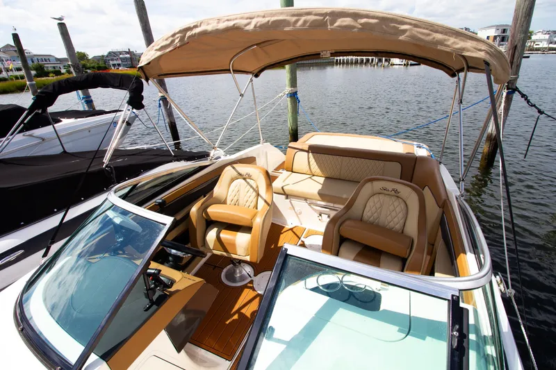 Slide: The Image of Sea Ray 220 Sundeck 2015 - 50