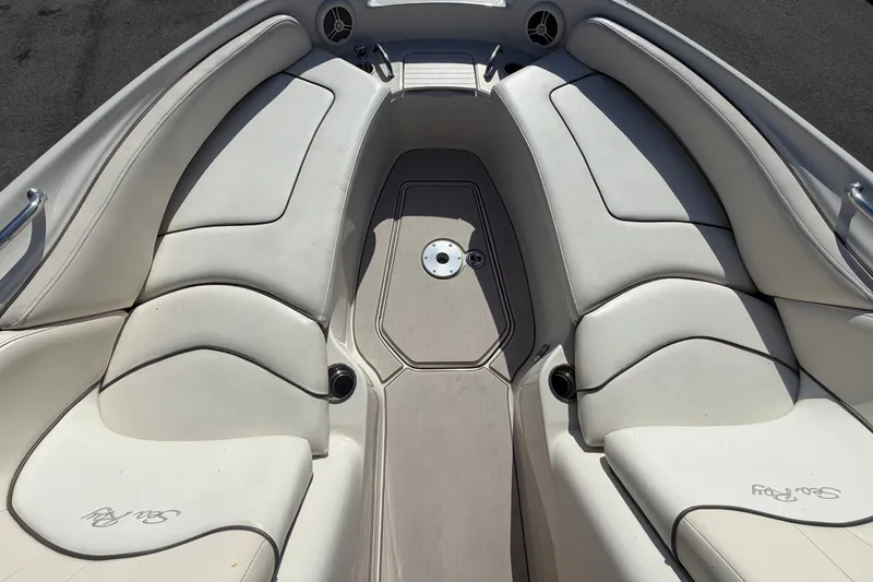 Slide: The Image of Sea Ray 240 Sundeck 2008 - 53