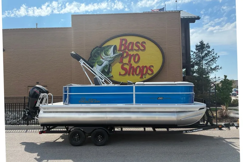 The Image of 2027 Sun Tracker Party Barge 20 DLX pontoon boat at Bass Pro Shops. - 0