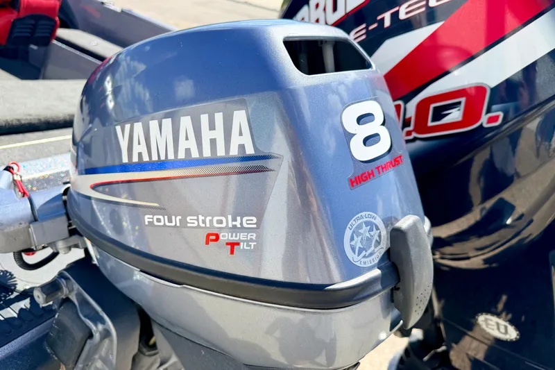 Slide: The Image of Yamaha 8HP high thrust four-stroke outboard motor on 2009 Ranger 620VS Fisherman boat. - 14