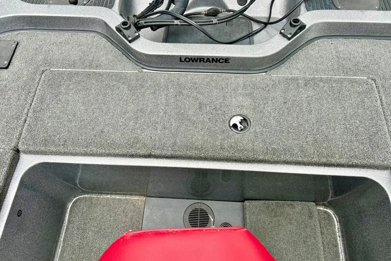 Slide: The Image of 2009 Ranger 620VS Fisherman boat deck with Lowrance equipment and red seat. - 38