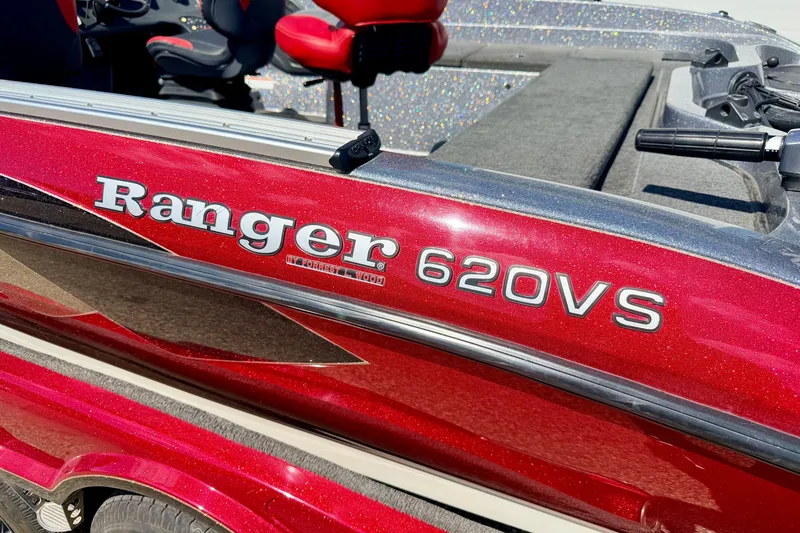 Slide: The Image of Red 2009 Ranger 620VS Fisherman boat with sleek design and comfortable seating. - 17