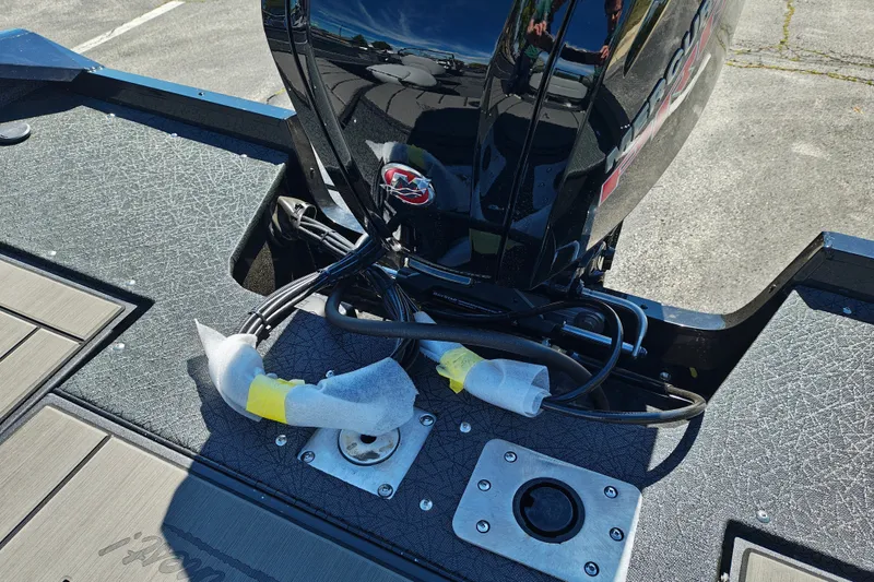 Slide: The Image of 2027 Tracker Pro Guide V-175 Combo boat engine and deck details. - 44