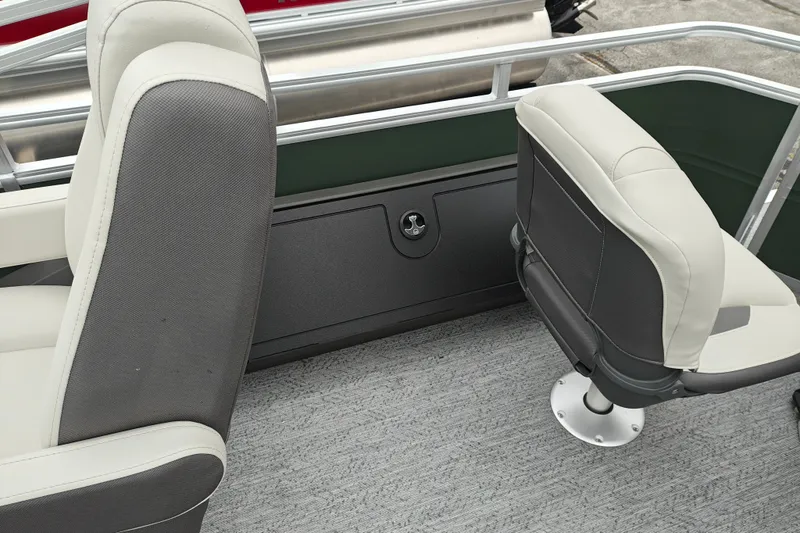 Slide: The Image of Interior seating of 2027 Sun Tracker Fishin' Barge 22 XP3 pontoon boat. - 28