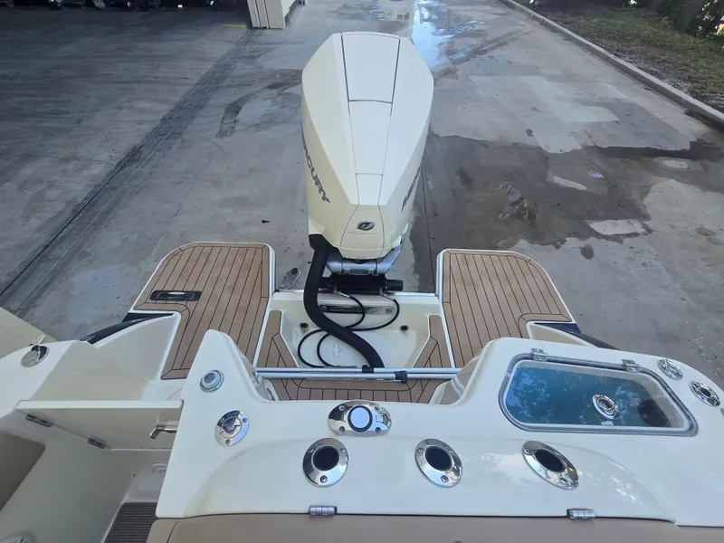 Slide: The Image of Chris-Craft Calypso 24 2023 - 8