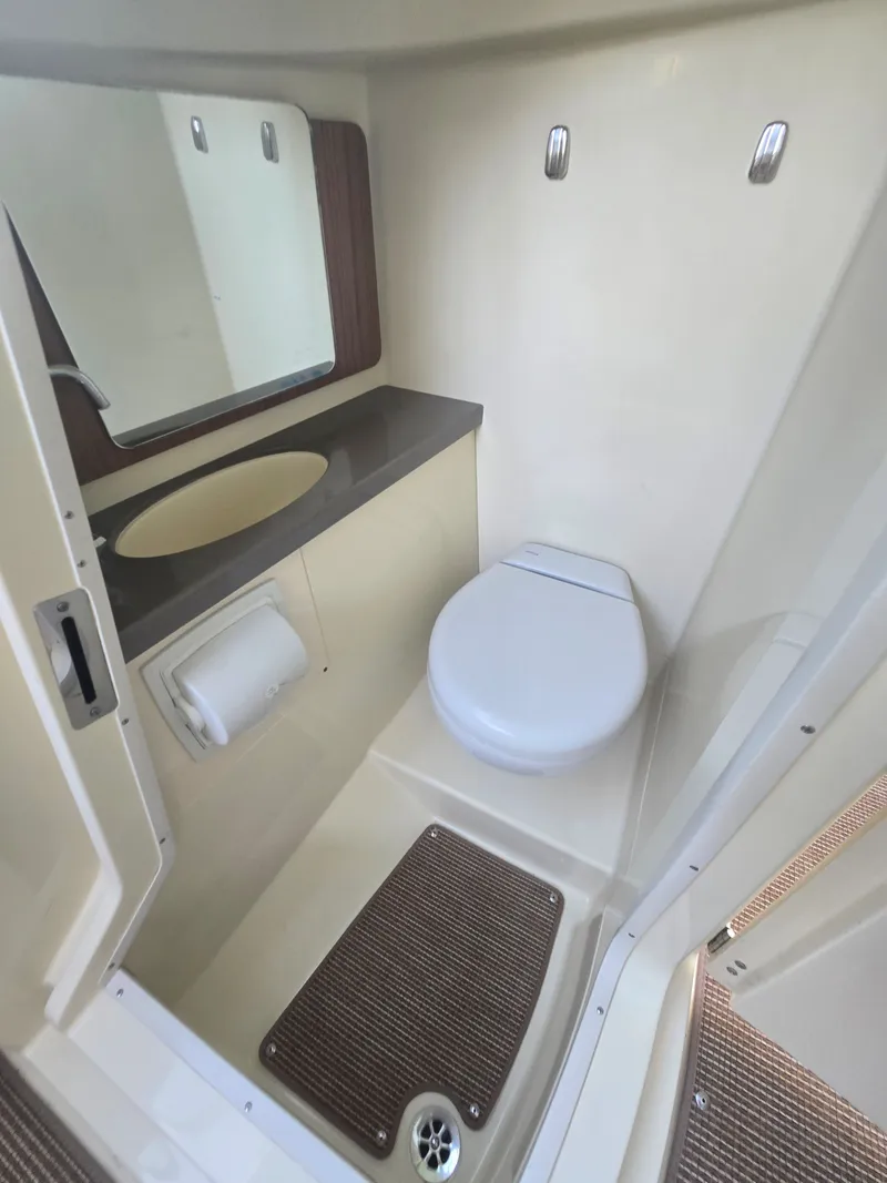 Slide: The Image of Chris-Craft Calypso 24 2023 - 19