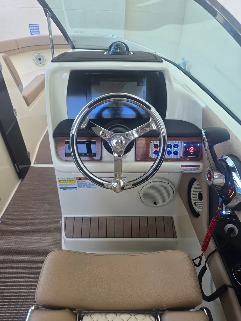 Slide: The Image of Chris-Craft Calypso 24 2023 - 16