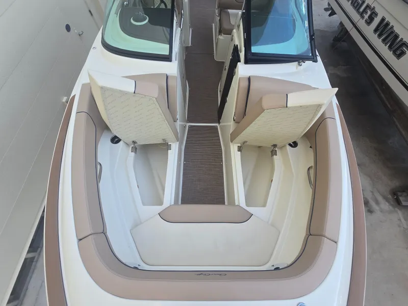 Slide: The Image of Chris-Craft Calypso 24 2023 - 20