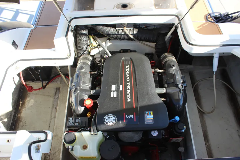 Slide: The Image of 2016 Cobalt R5 WSS boat engine compartment with Volvo Penta V8 engine. - 34