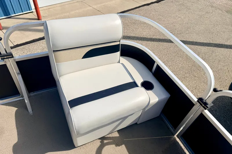 Slide: The Image of White seating on 2011 Palm Beach Sport Fish 1623 SE boat with cup holder. - 41