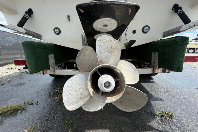 Slide: The Image of Propeller of a 2003 Maxum 2900 SE boat on a trailer. - 5