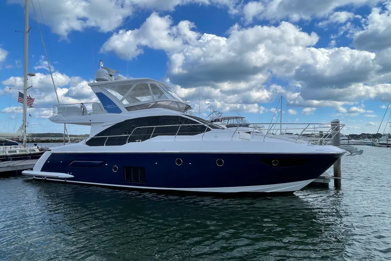 Slide: The Image of Azimut 50 Precious Cargo - 69