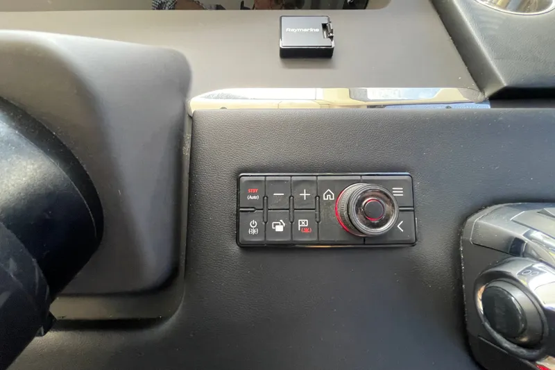 Slide: The Image of Autopilot control. - 33