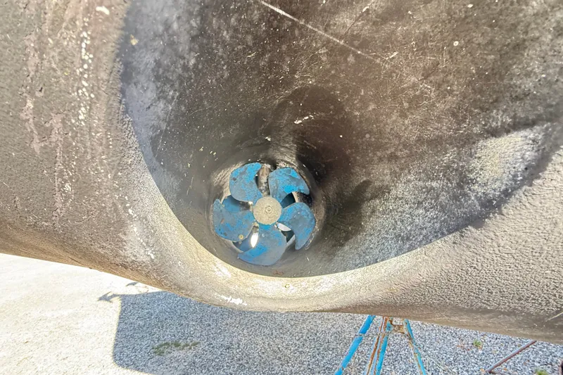 Slide: The Image of Close-up of a Hunter 460 boat's bow thruster, model year 2000. - 70