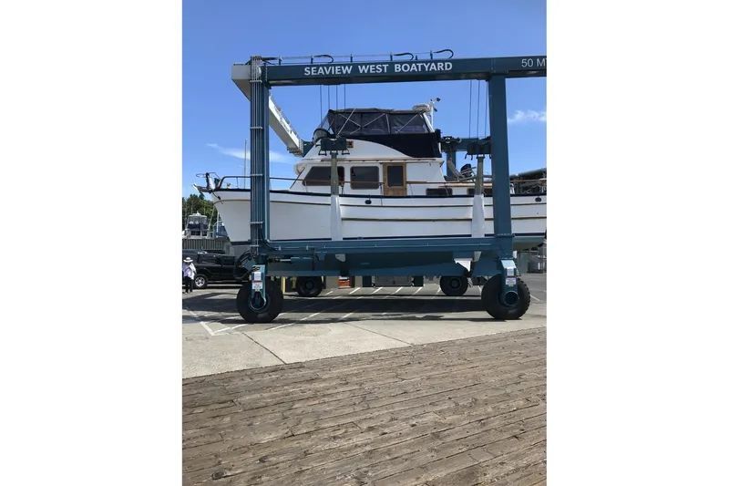 Slide: The Image of 1979 Ocean Alexander 40 Double Cabin yacht at Seaview West Boatyard. - 66