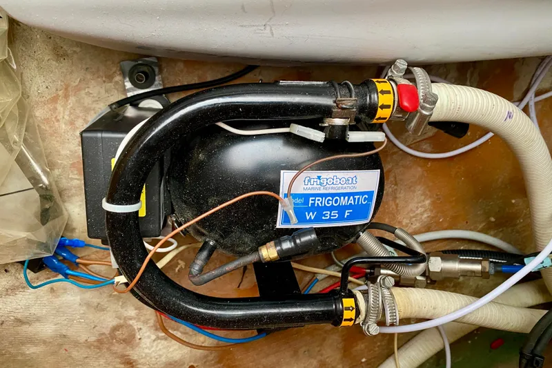Slide: The Image of Frigoboat marine refrigeration unit in a 2005 Lagoon 380 S2 yacht. - 135