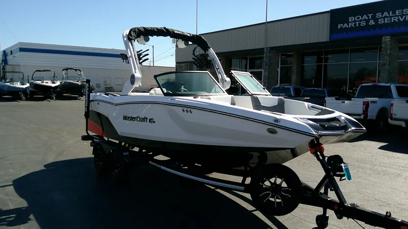 Slide: The Image of MasterCraft NXT 22 2026 - 2