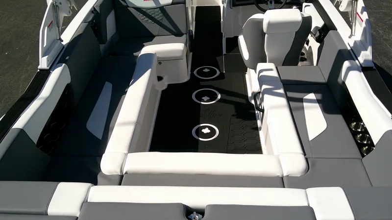 Slide: The Image of MasterCraft NXT 22 2026 - 8