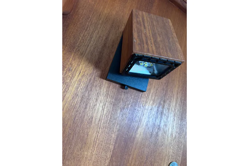 Slide: The Image of Wooden box on a wooden surface, Island Packet 380, 2000 model. - 20