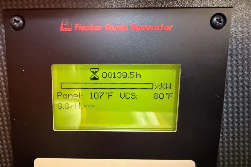 Slide: The Image of Fischer Panda Generator display on 2009 Hunter 50 Center Cockpit, showing 139.5 hours. - 45