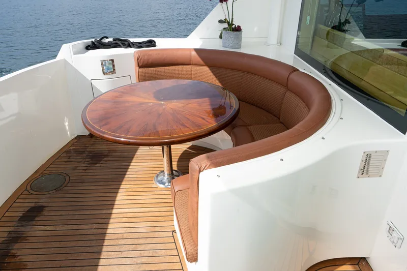 Slide: The Image of Luxurious seating area on 1996 Hatteras 70 Sport Deck Motor Yacht. - 33
