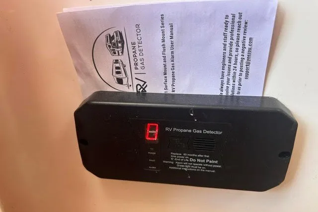 Slide: The Image of RV propane gas detector with manual, Manta 42 MkII, 2004 model. - 28