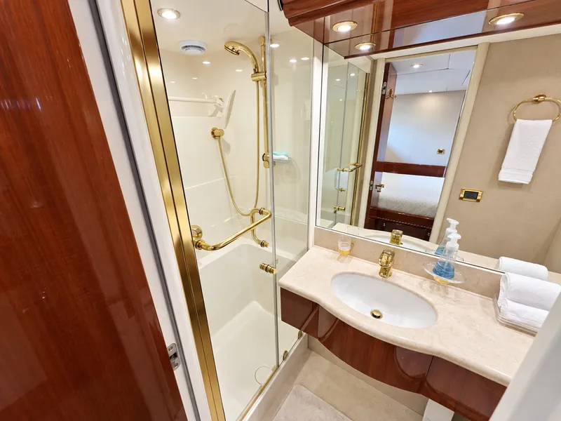 Slide: The Image of Lazzara Yachts 80 Skylounge 2002 - 91
