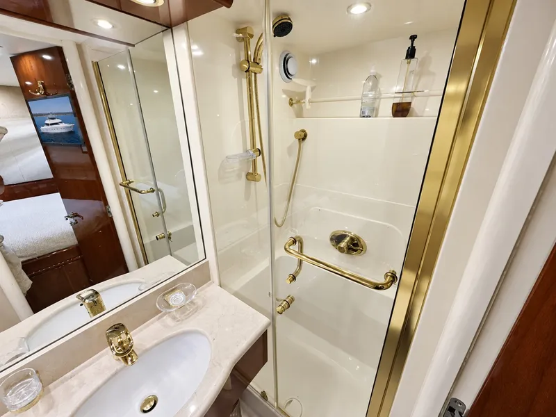 Slide: The Image of Lazzara Yachts 80 Skylounge 2002 - 88