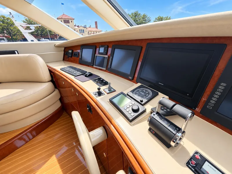 Slide: The Image of Lazzara Yachts 80 Skylounge 2002 - 50
