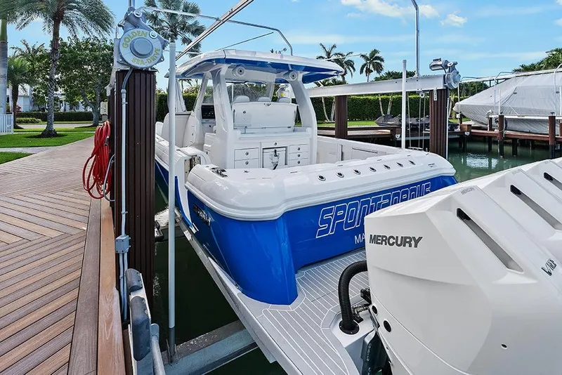 Slide: The Image of Port quarter profile while boat is on lift - 62