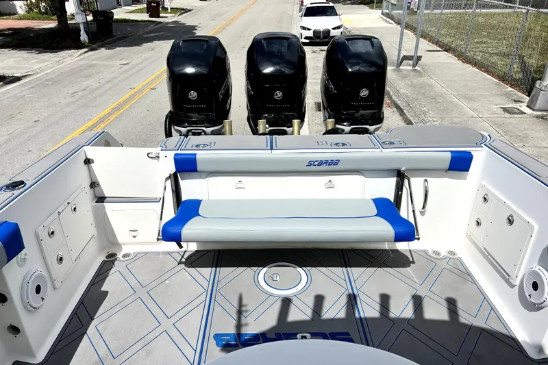 Slide: The Image of Innenansicht eines 2007 Wellcraft 35 Scarab Sport Open Bootes. - 44
