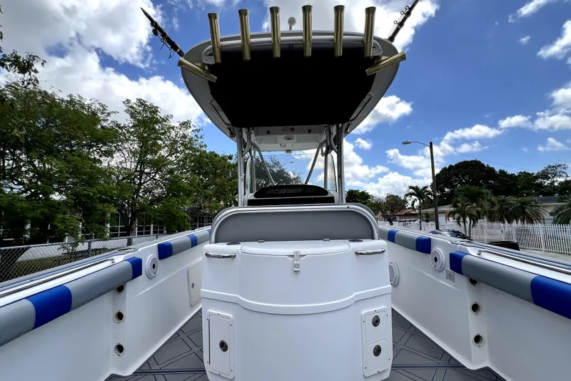 Slide: The Image of Barca Wellcraft 35 Scarab Sport Open 2007, vista interna in una giornata di sole. - 35