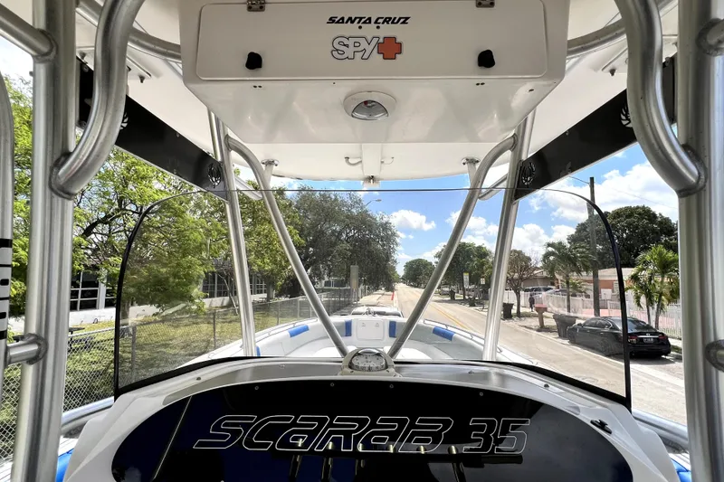 Slide: The Image of Vue intérieure d'un bateau Wellcraft 35 Scarab Sport Open 2007. - 59