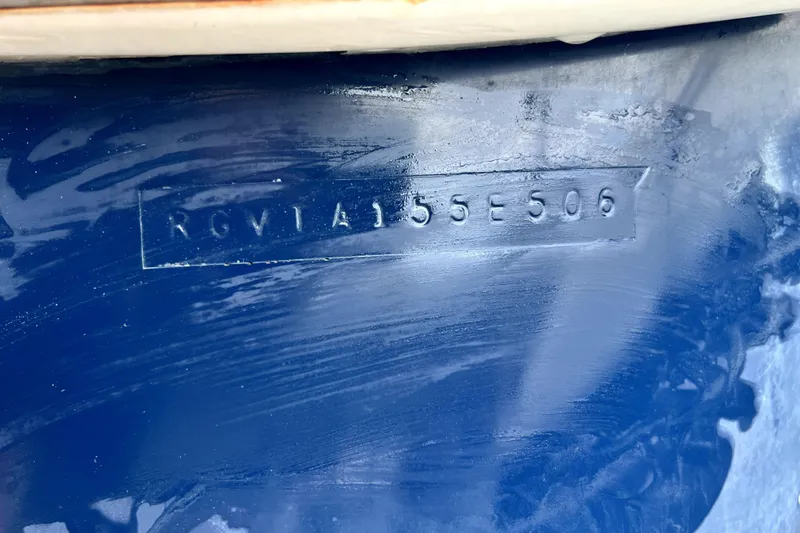 Slide: The Image of Hull identification number on a 2006 Regal Commodore 3560 IB boat. - 37