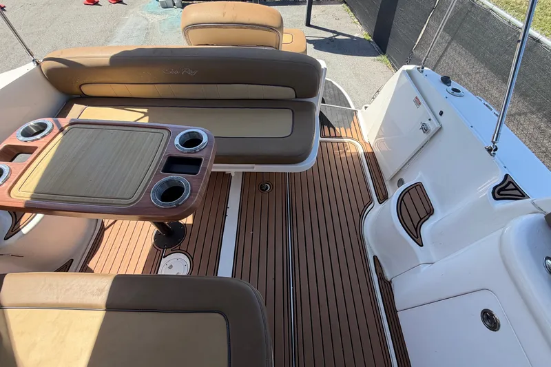 Slide: The Image of Sea Ray 300 Sundancer 2006 - 109