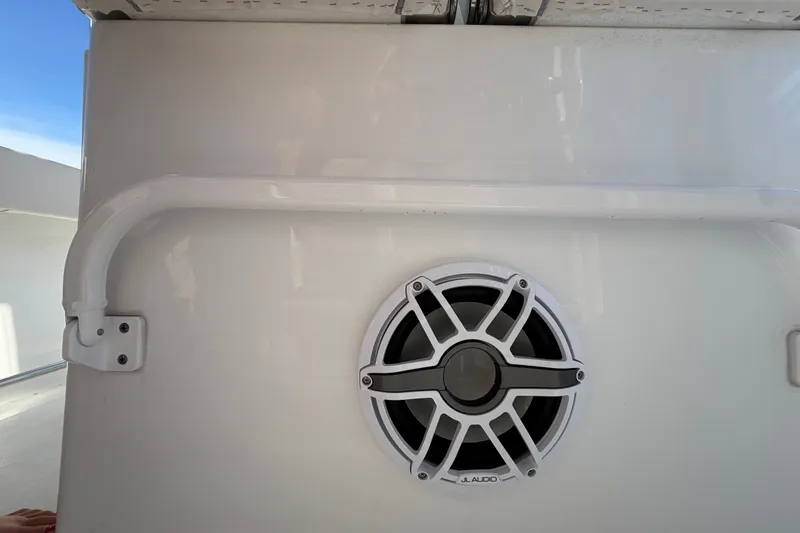 Slide: The Image of Speaker on 2025 Sea Hunt Gamefish 27CB boat, featuring JL Audio system. - 57