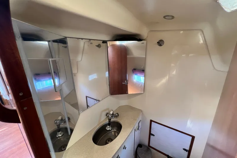 Slide: The Image of Bathroom interior of 2013 Gemini Legacy 35 yacht with sink and mirror. - 119