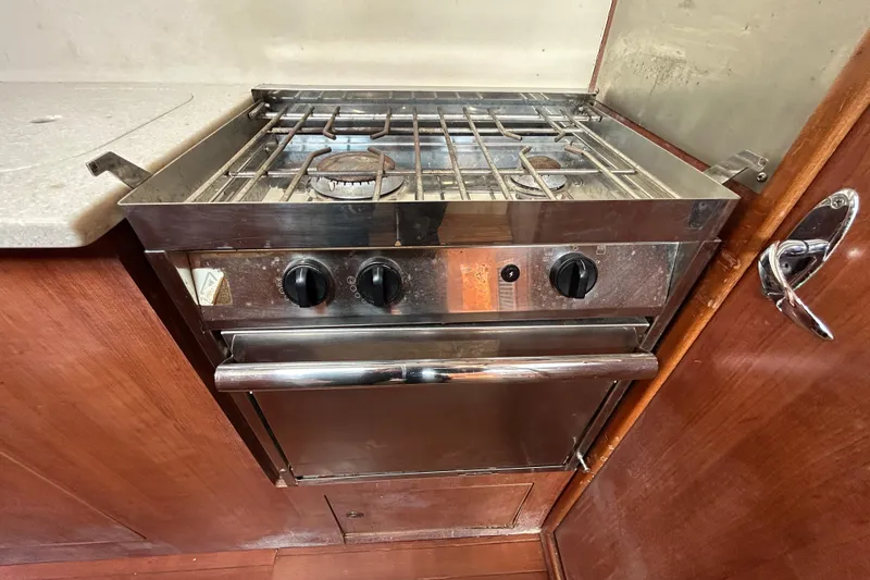 Slide: The Image of Stainless steel stove in 2013 Gemini Legacy 35 yacht kitchen. - 95