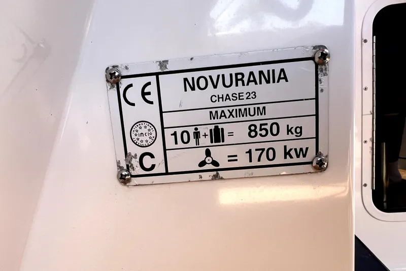 Slide: The Image of Novurania Chase 23 capacity plate, 2013 model, showing maximum load and power specifications. - 63