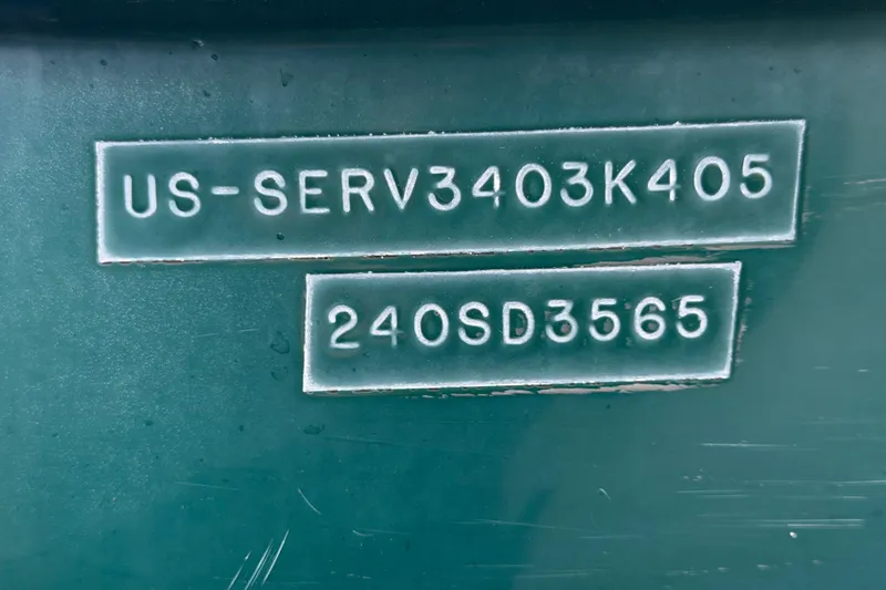 Slide: The Image of Hull identification number on 2005 Sea Ray 240 Sundeck boat. - 79