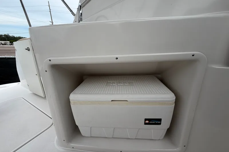 Slide: The Image of Built-in cooler compartment on 2011 Four Winns V285 boat deck. - 15