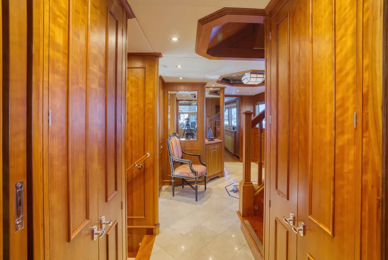 Slide: The Image of Palmer Johnson Tri-Deck 2000 - 5