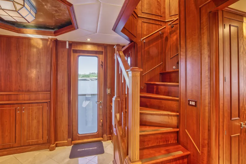 Slide: The Image of Palmer Johnson Tri-Deck 2000 - 10